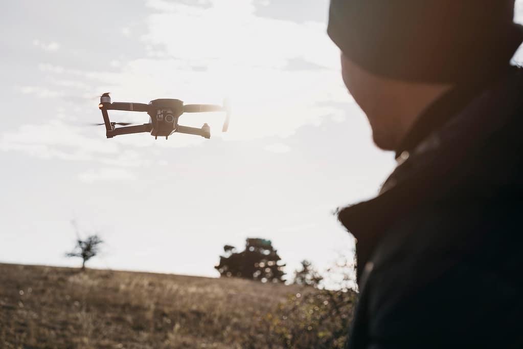 pilota drone ripresa aerea